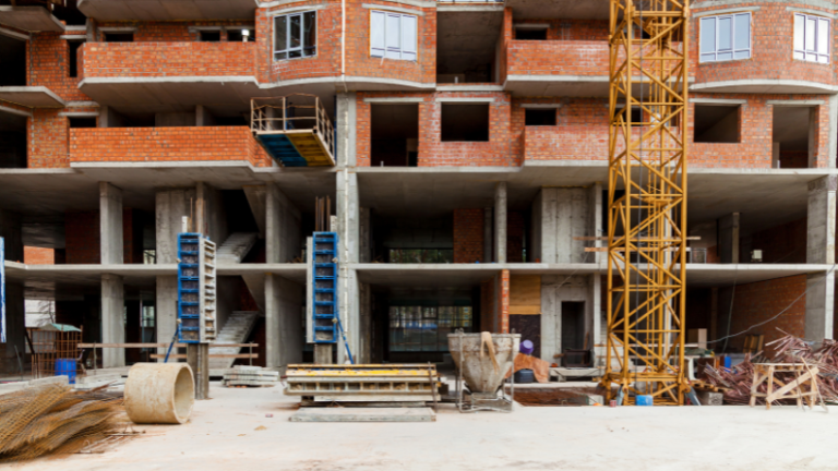 Padronização estrutural e segurança: como os materiais industrializados evitam patologias na construção civil Valderci Malagosini Machado mostra como a padronização estrutural e materiais industrializados garantem segurança e evitam patologias na construção civil.