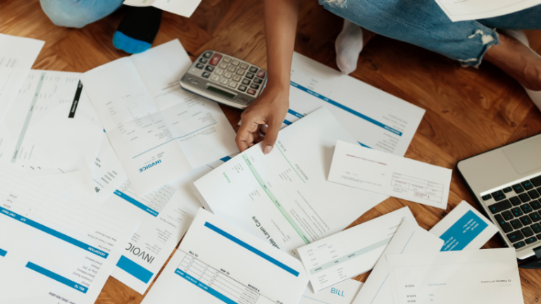 O endividamento externo e seus efeitos nas economias nacionais com Danilo Regis Fernando Pinto.